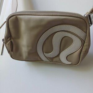 Everywhere belt bag Lululemon